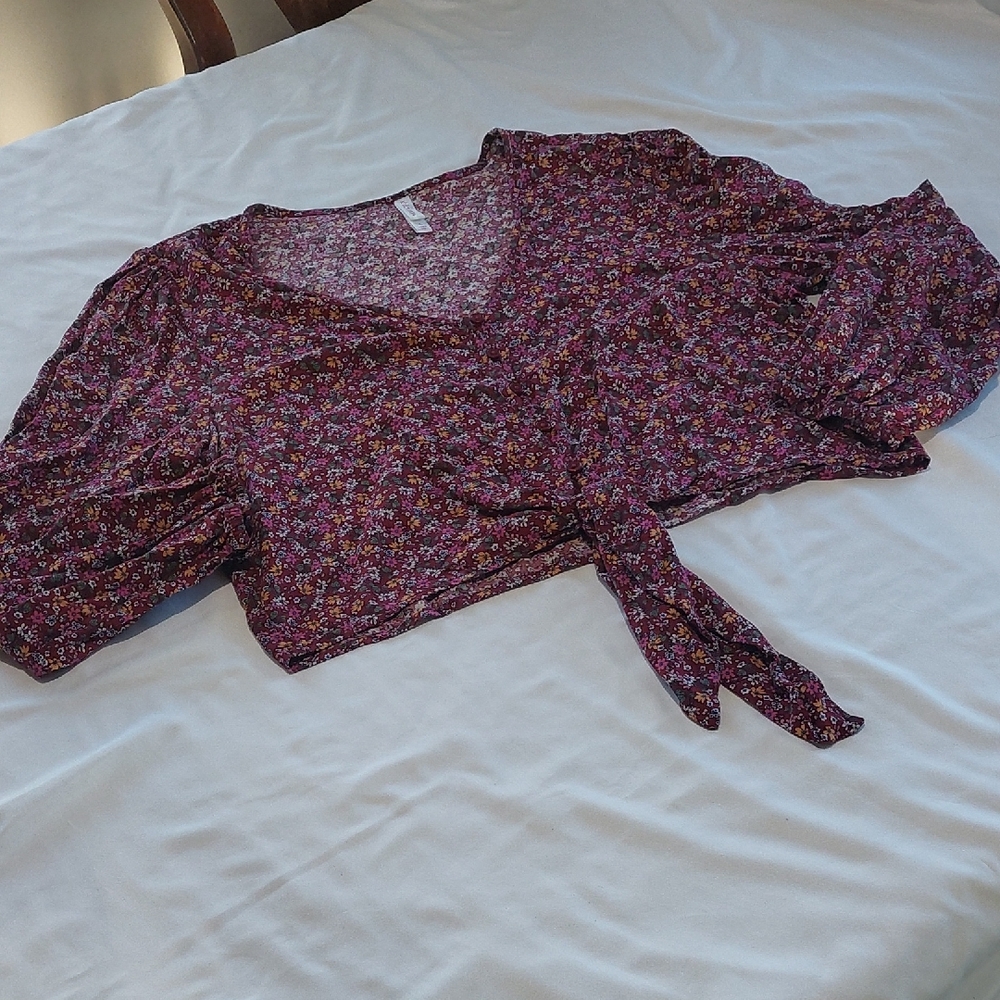Xhilaration Burgundy Floral Tie-Front Blouse.Size L